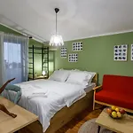 Studio Apartments Villa 24