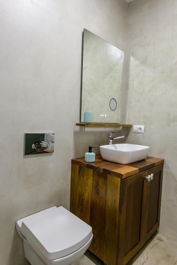 24 Apartament